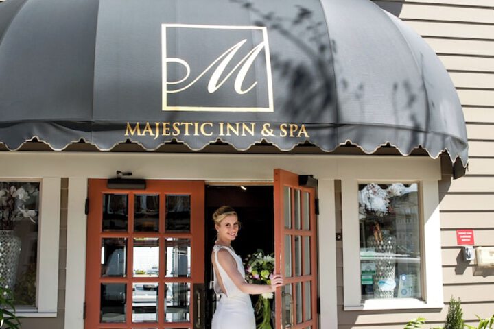Majestic Inn & Spa