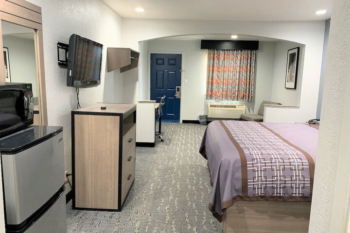 Sunrise Inn & Suites