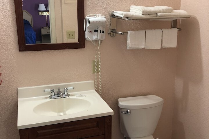 Budget Inn