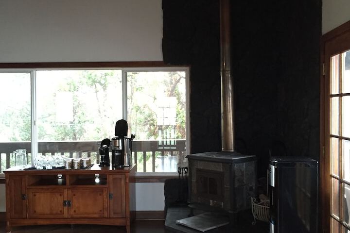 Volcano Acres Ranch B & B