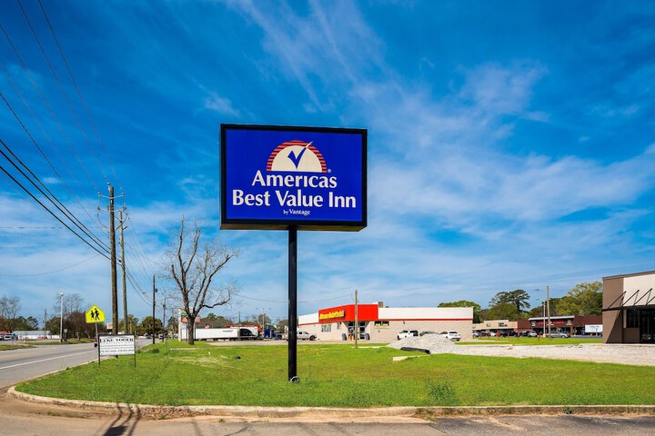 Americas Best Value Inn Montezuma
