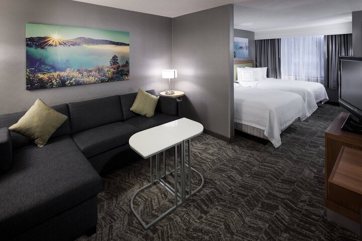 Room 25 of 65