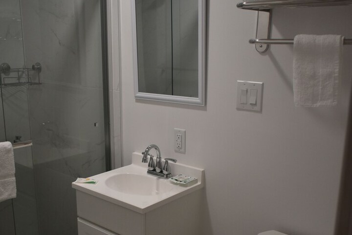 Room 62 of 141