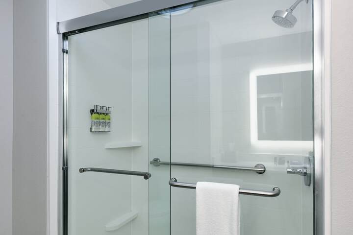 Holiday Inn Express : Hillsboro I-35 by IHG