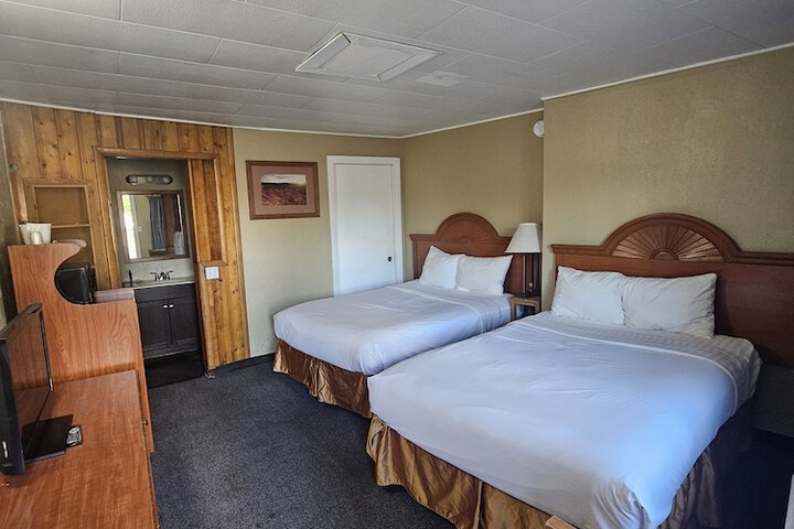Room 16 of 18