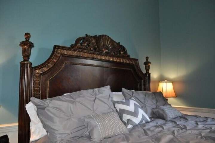 Room 6 of 20