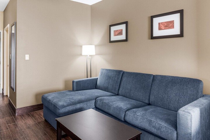 Room 21 of 37