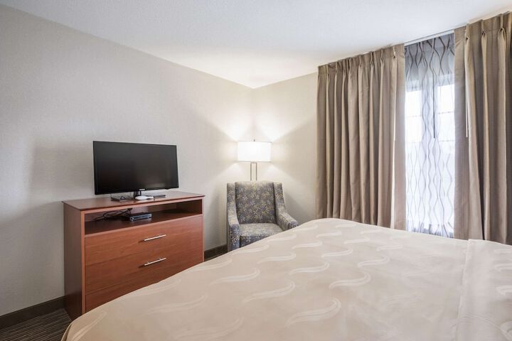 Room 10 of 41