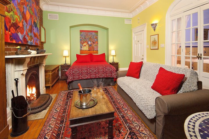 Room 43 of 60