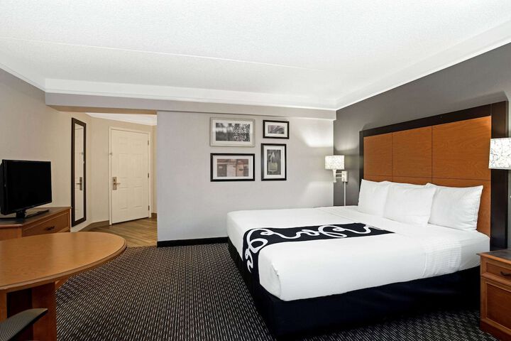 Room 16 of 29