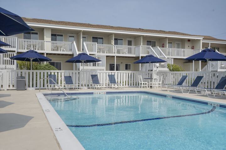 Hotel 3 of 105
