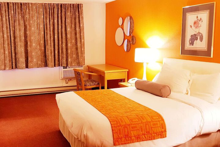 Room 34 of 40