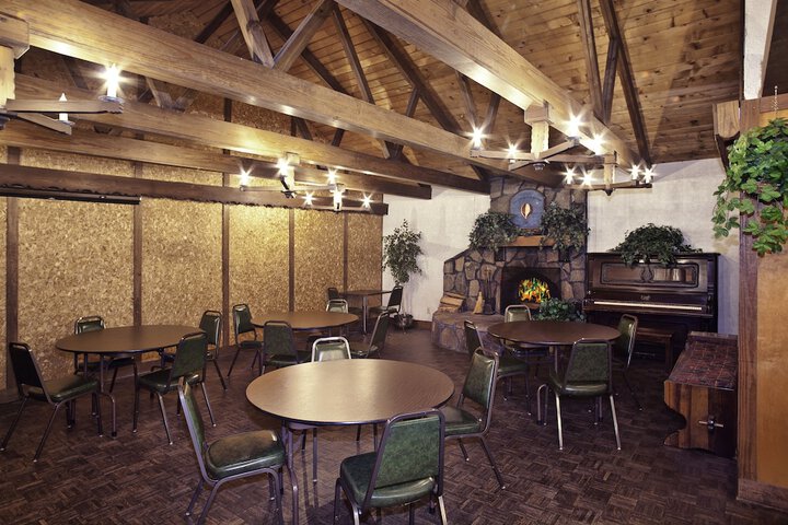 Helendorf River Inn Suites & Conference Center