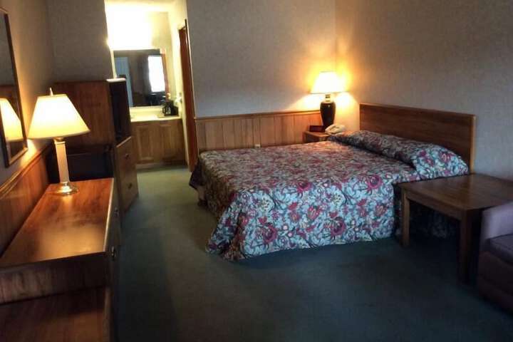 Room 18 of 32