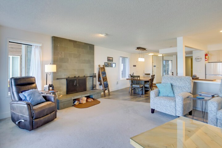 Lincoln City Beach Condo: Clubhouse & Pool Access!
