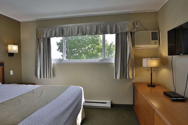 Room 7 of 25