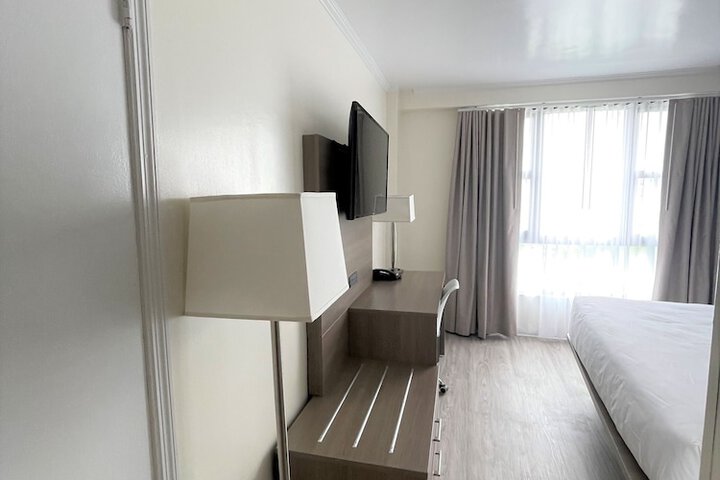 Room 31 of 43