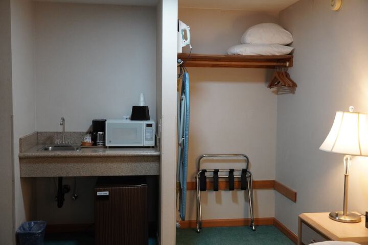 Timberland Inn & Suites