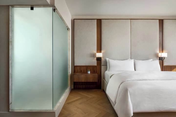 The Westin Harbour Castle Toronto