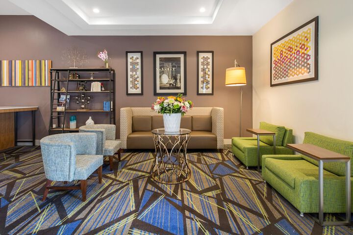 Hotel 6 of 62