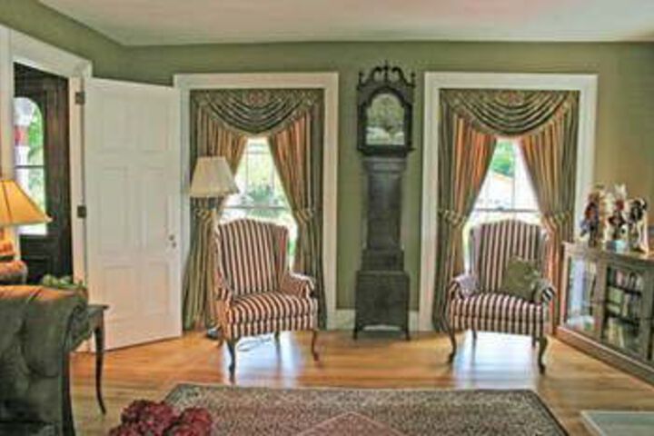 Monier Manor