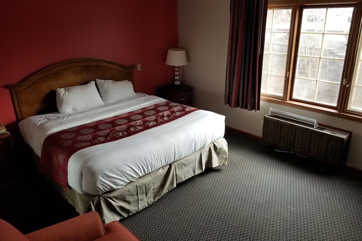 Room 17 of 26