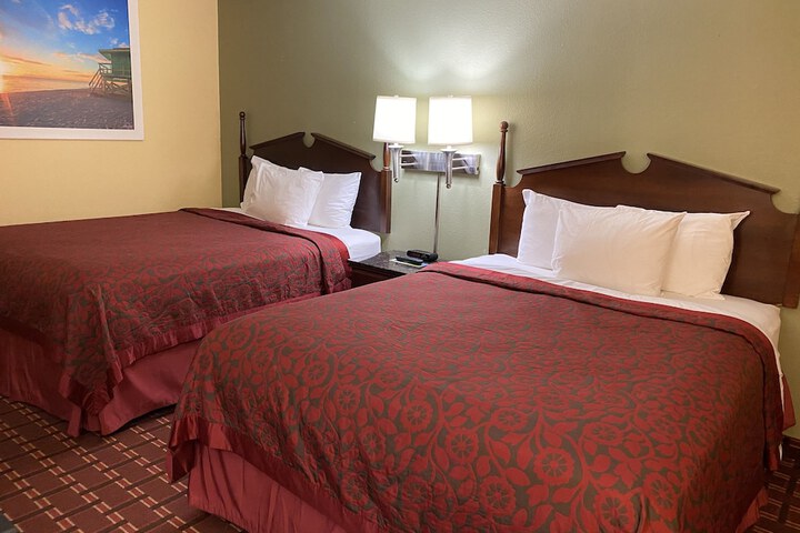 Room 18 of 37