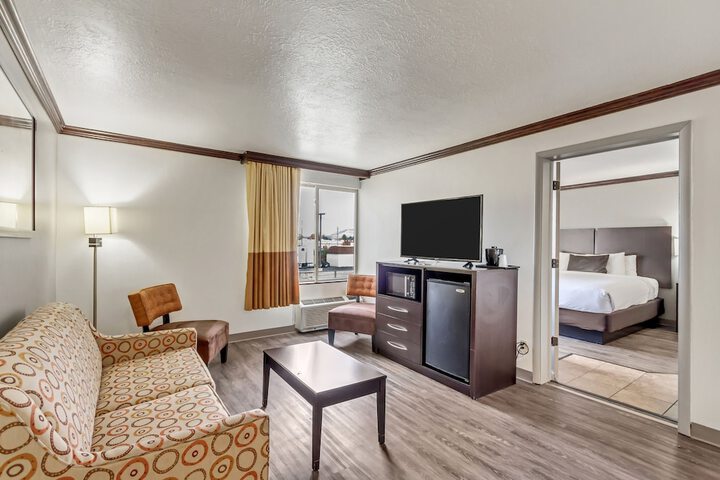 Room 44 of 103