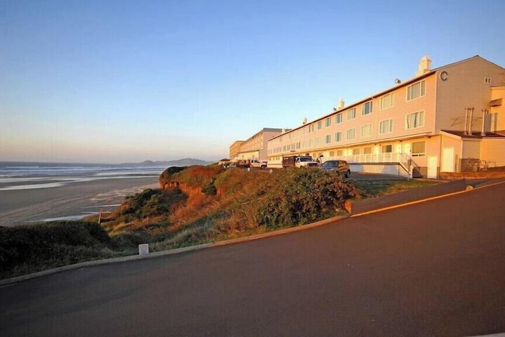Seagrass Oceanfront Inn