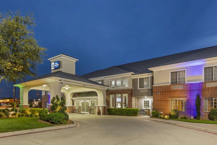 Hotel 2 of 35