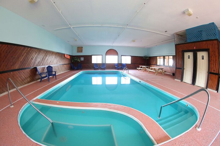 Pool 4 of 27