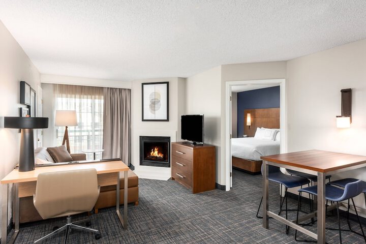 Room 15 of 27