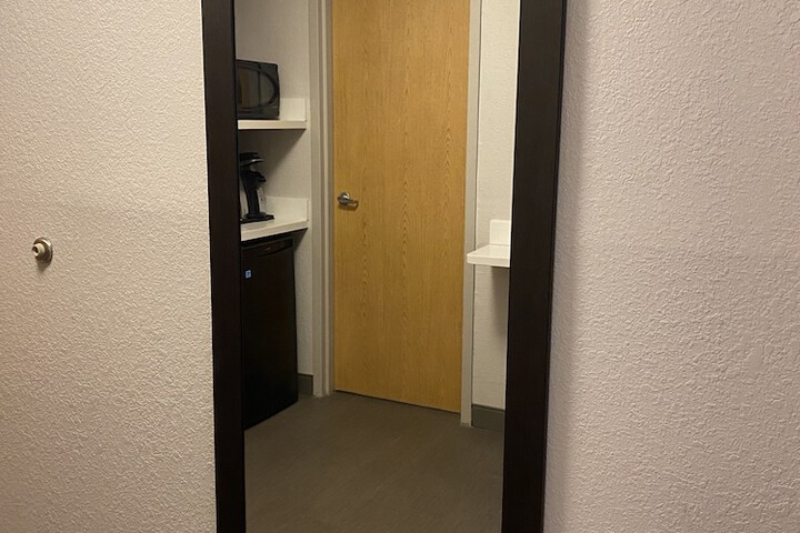 Room 40 of 72