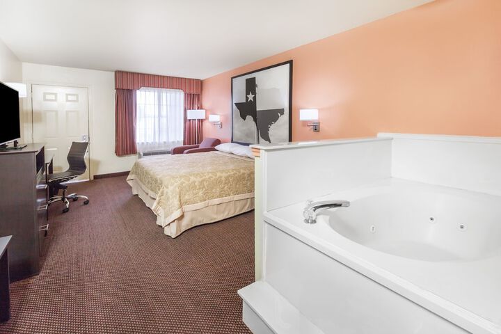 Room 8 of 14