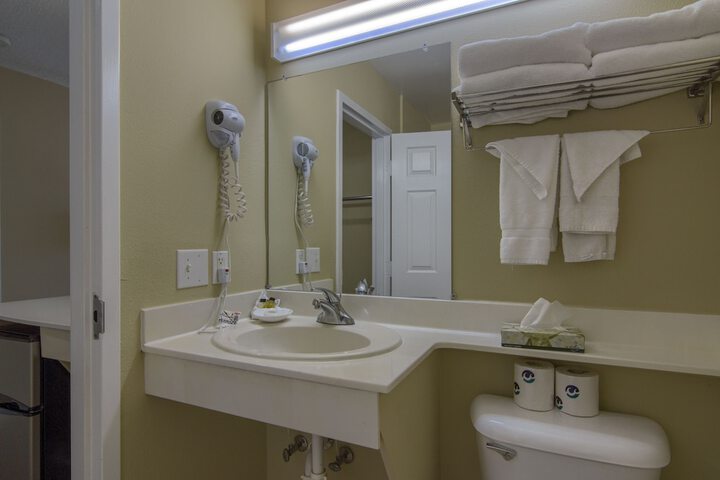 Room 25 of 63