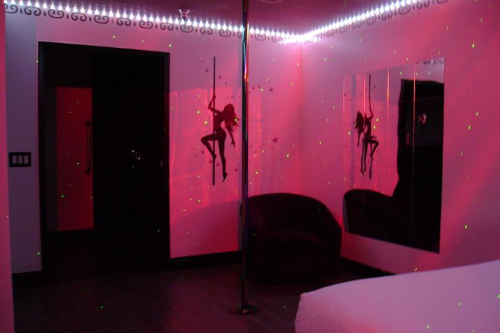 Room 18 of 36