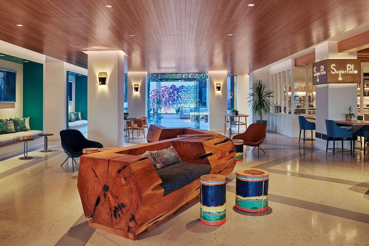Hotel Interior 22 of 128