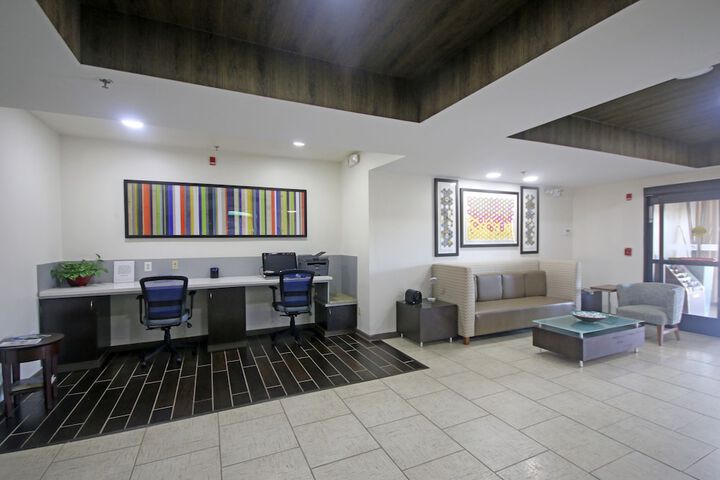 Hotel Interior 11 of 45