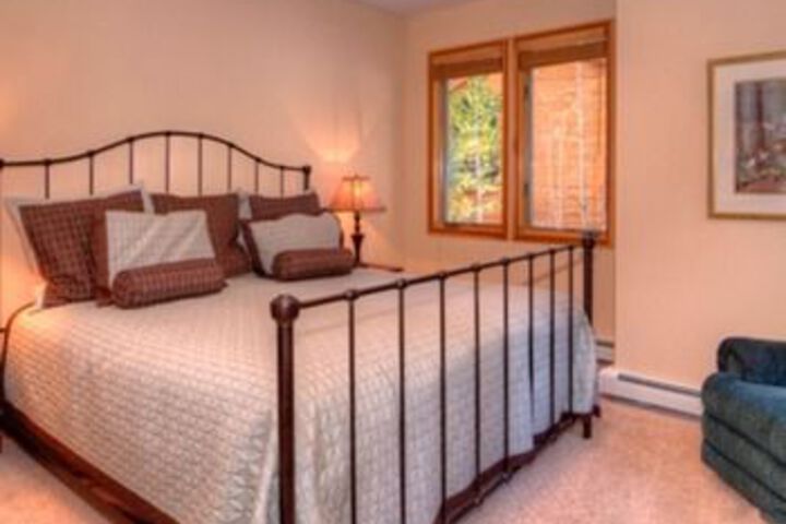 Luxurious Incline Village Spot 5 Br Home by RedAwning