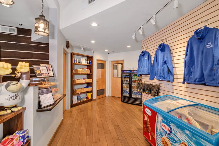 Gift Shop 56 of 67