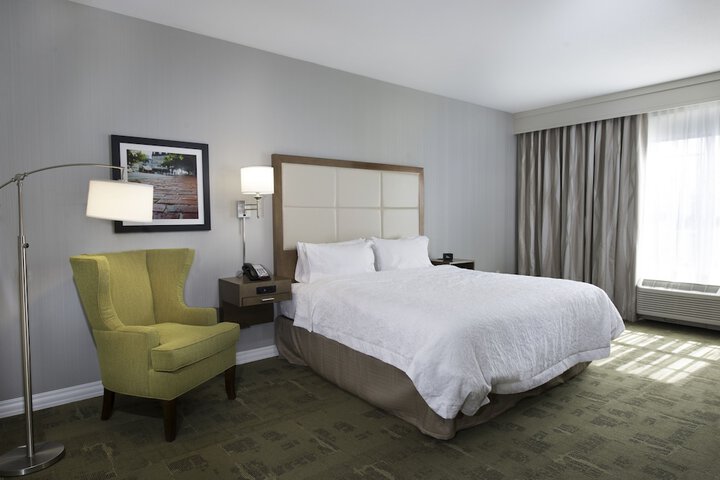 Room 18 of 28