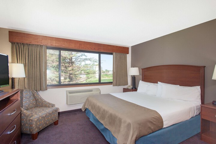 Room 15 of 26