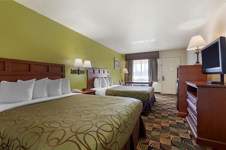 Room 17 of 26