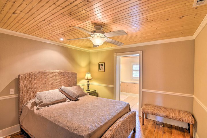 Serving Southern Charm at This Clarkesville House!