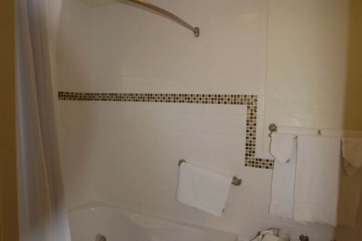 Room 18 of 32