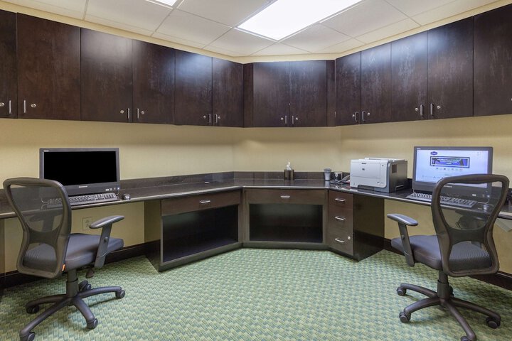 Business Center 22 of 22