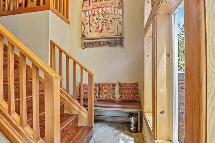 Luxury Tahoe Chalet Minutes to Dining