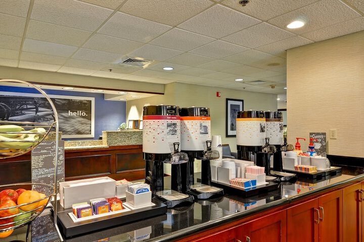 Hampton Inn by Hilton New Bedford / Fairhaven