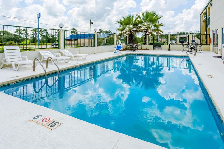Pool 4 of 29