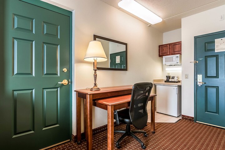 Room 38 of 65